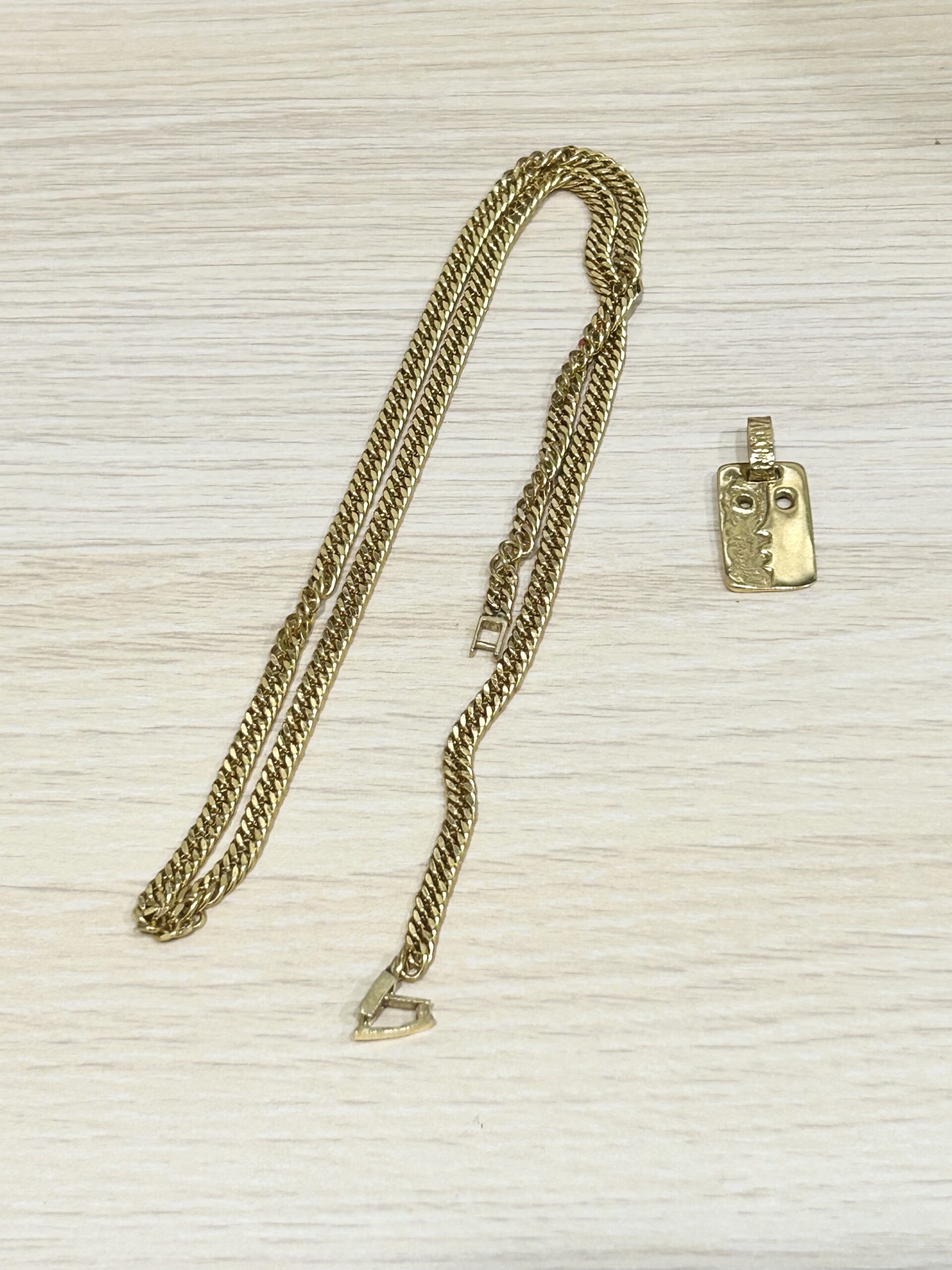 譲り受けたネックレス